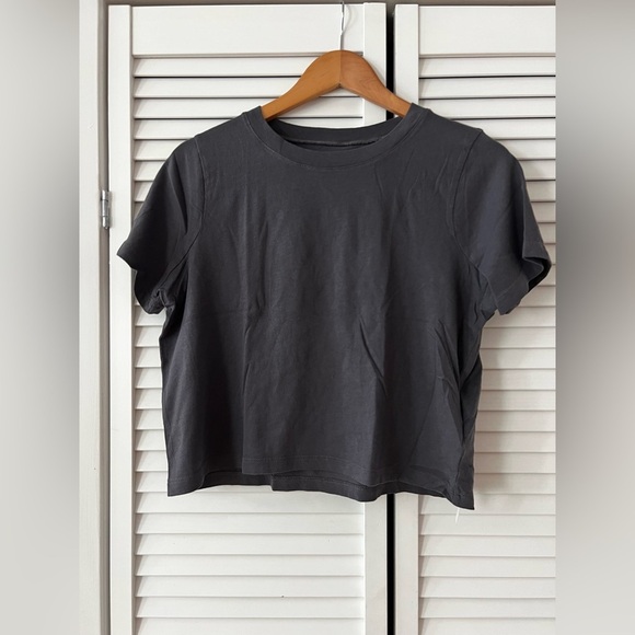 Madewell Small Softfade Cotton Boxy-Crop Tee - Picture 3 of 7
